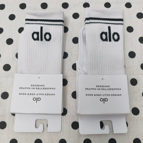 NWT ALO Yoga Throwback Sock - 2 Pairs - Picture 1 of 4